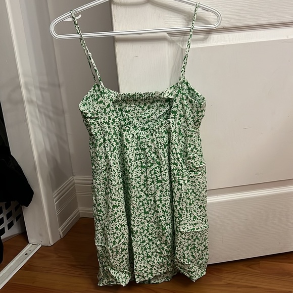 Garage Clothing Minidress Green and White flower - Picture 2 of 2